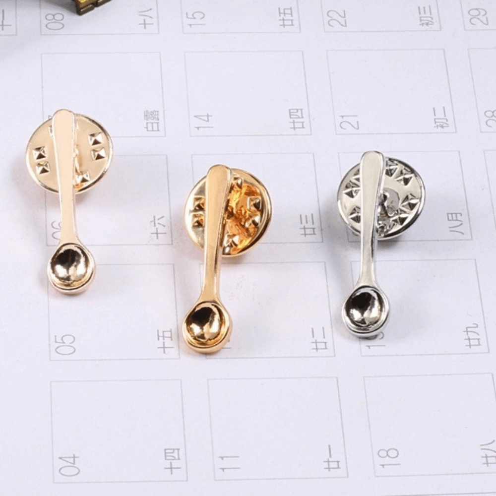 Niedliche Design-Brosche in Lö – Vintage Collectible Spoons Bewertung und Preis