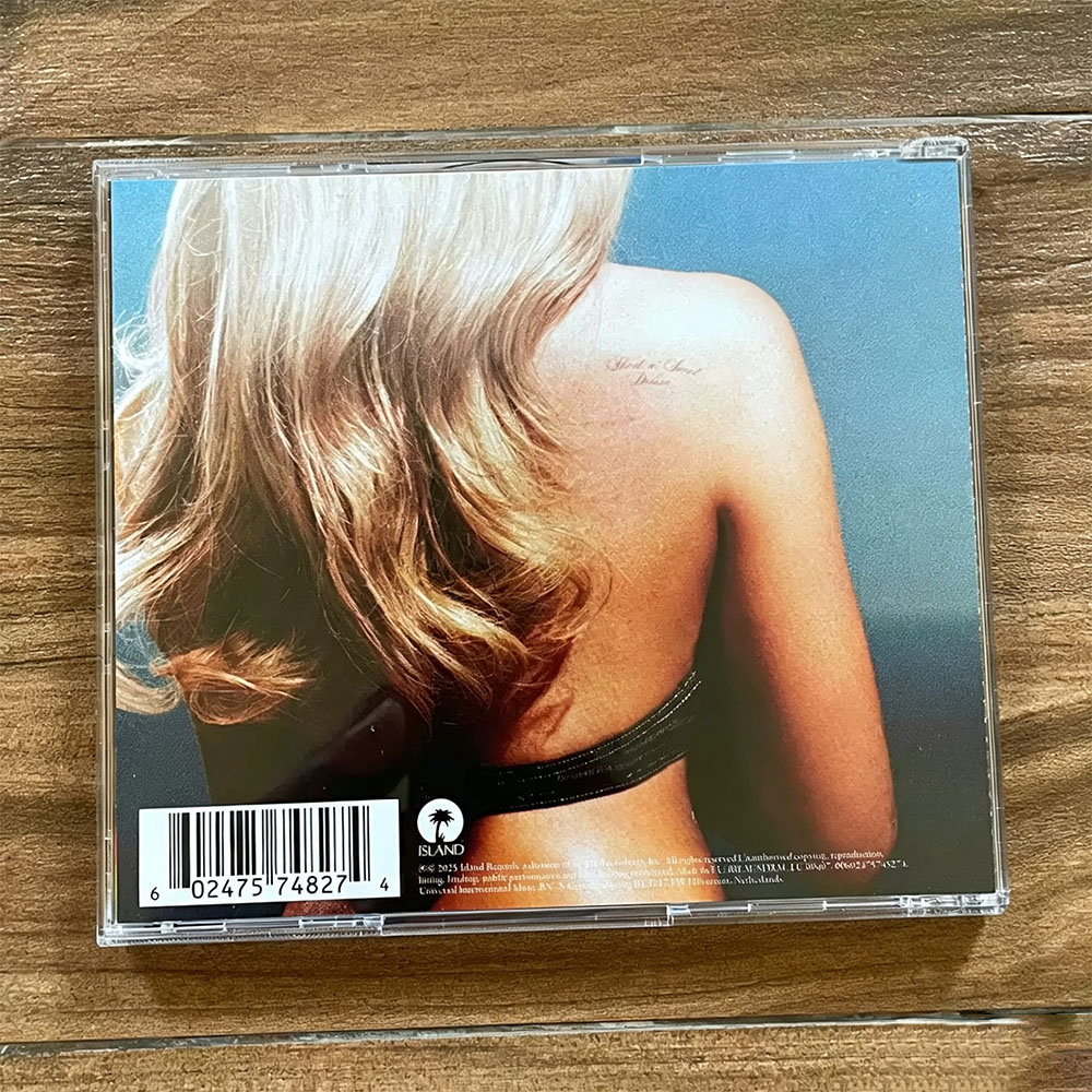CD 'Short N' Sweet' - Pop, Cou – Vintage Collectible & Vintage Dolls Bewertung und Preis