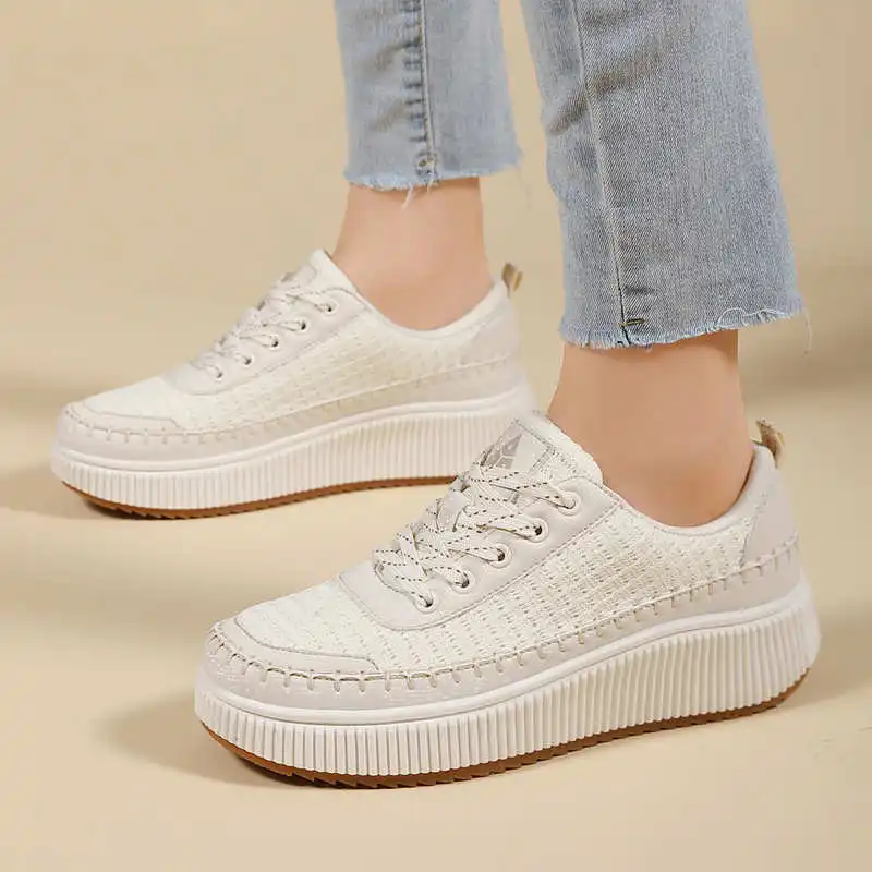 Braune Schuhe für Damen, flach – Vintage And Collectible Stores Bewertung und Preis