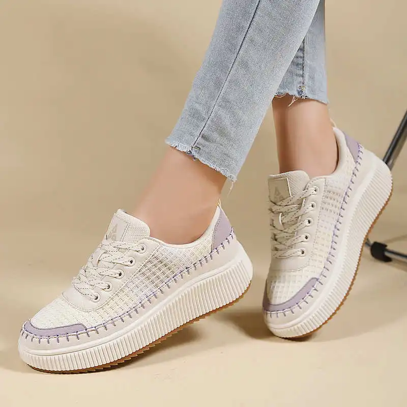 Braune Schuhe für Damen, flach – Vintage And Collectible Stores Bewertung und Preis