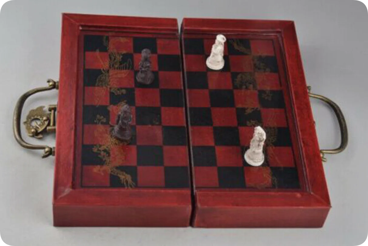Faltbares Vintage-Schachspiel, – Vintage Collectible Board Games Bewertung und Preis